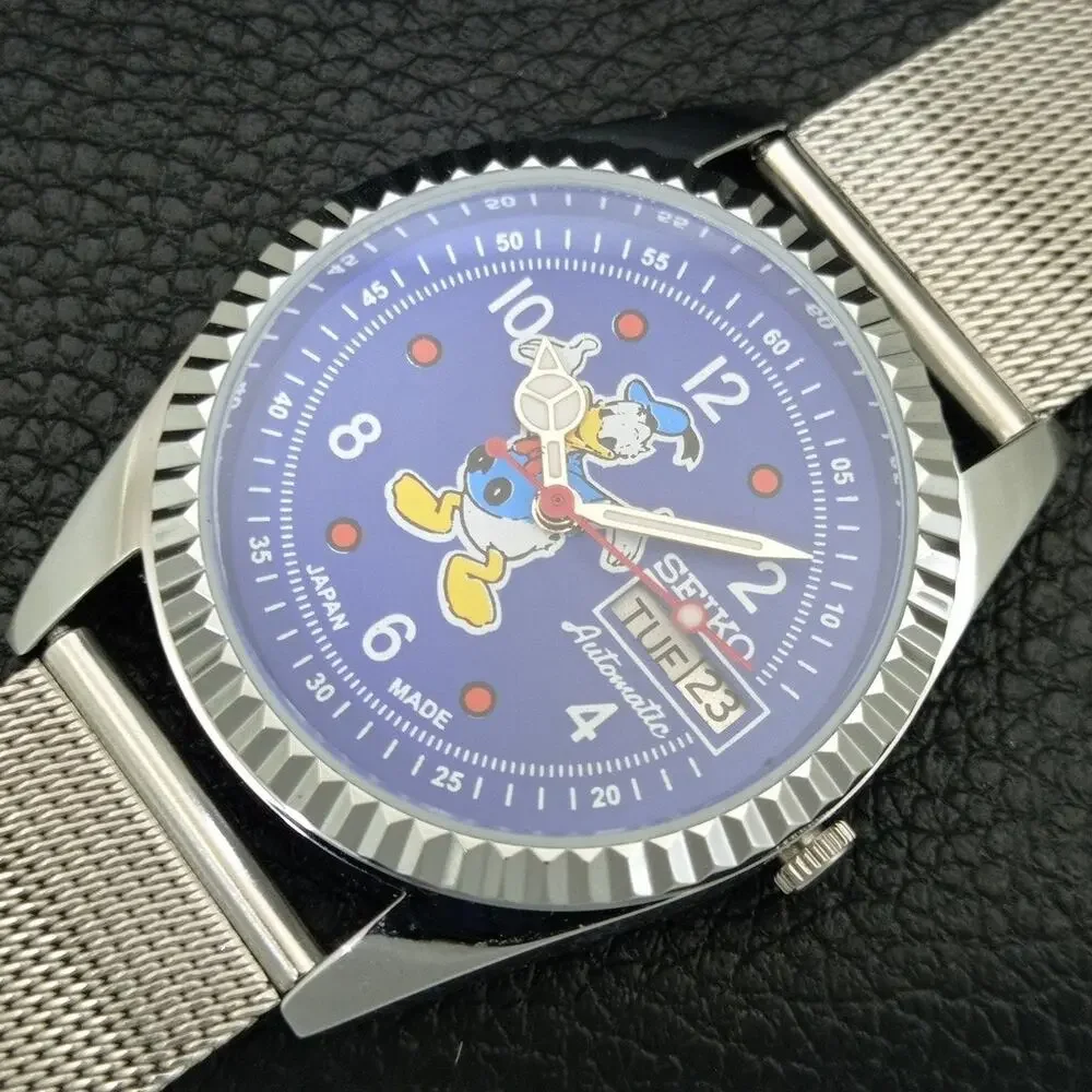 Vintage 1974 Disney Seiko Automatic Mens Silver Watch W/daydate & Donald accents